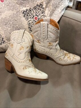dingo Cream Embroidered Western Booties with Gold Accents